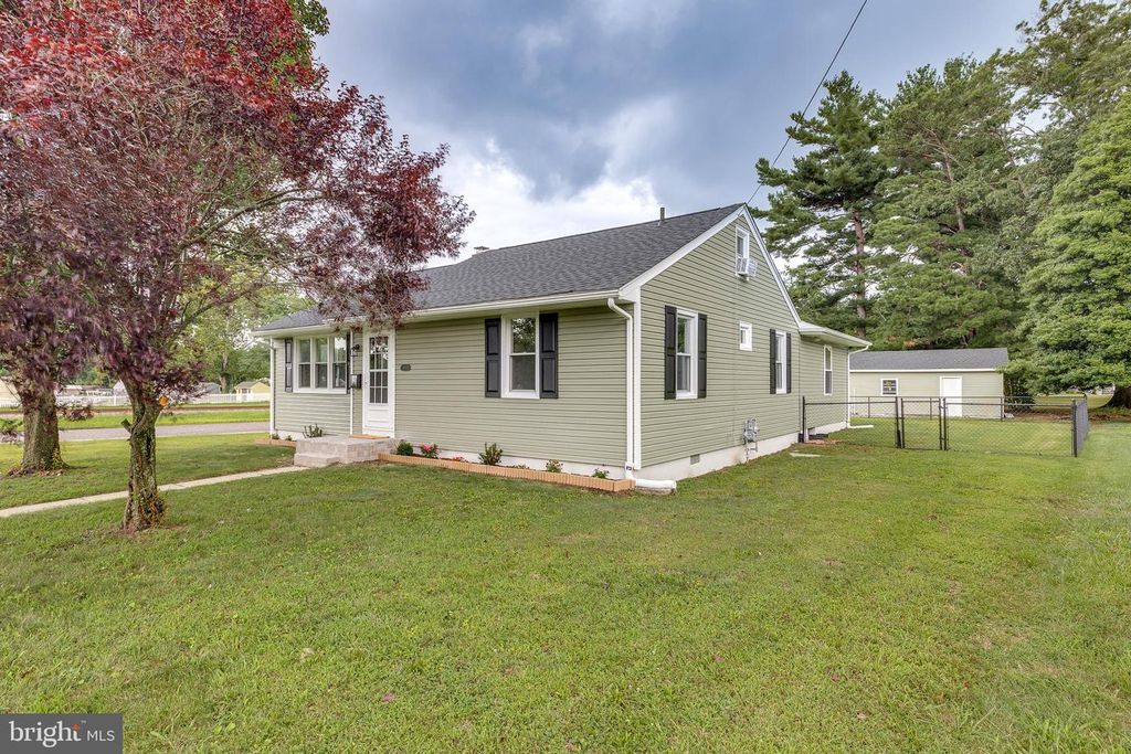 160 E MONMOUTH AVE, Sewell, NJ 08080