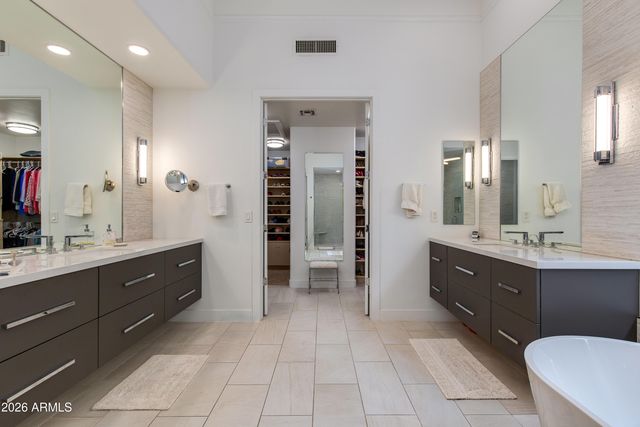 6533 N 29TH Street, Phoenix, AZ 85016