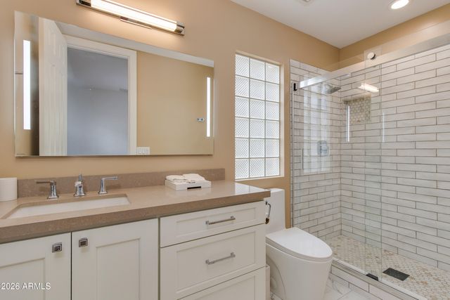 6533 N 29TH Street, Phoenix, AZ 85016