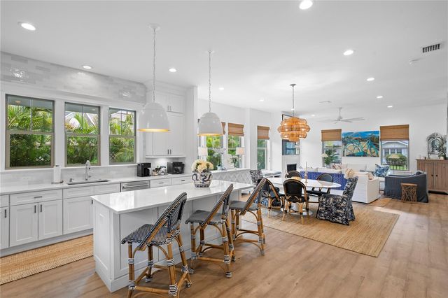 1109 18TH AVENUE N, St Petersburg, FL 33704