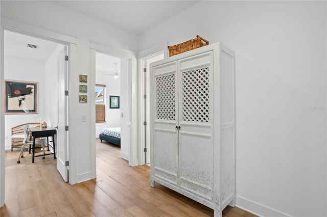 1109 18TH AVENUE N, St Petersburg, FL 33704