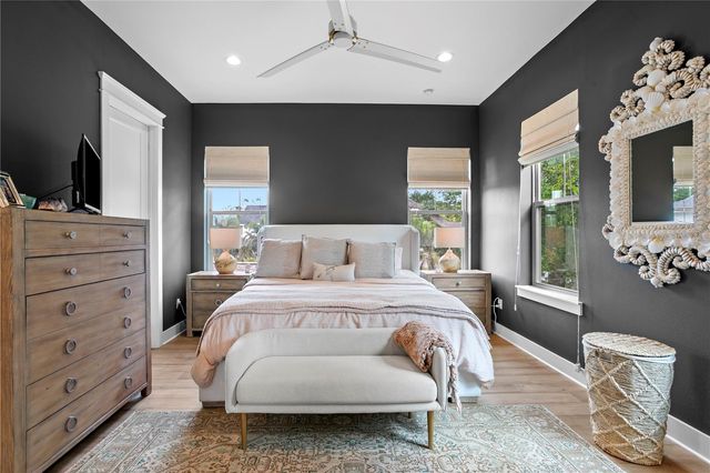 1109 18TH AVENUE N, St Petersburg, FL 33704