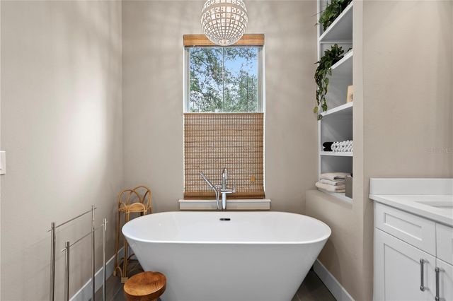 1109 18TH AVENUE N, St Petersburg, FL 33704