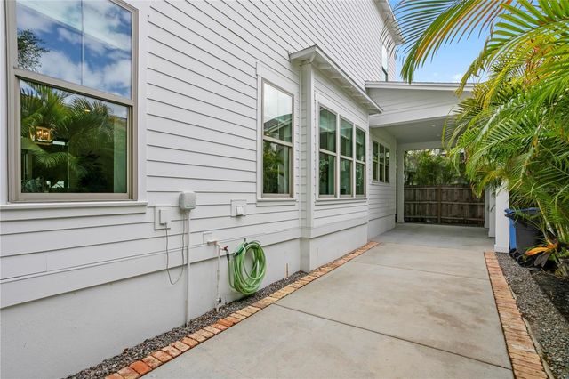 1109 18TH AVENUE N, St Petersburg, FL 33704