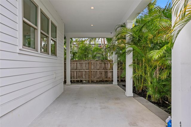 1109 18TH AVENUE N, St Petersburg, FL 33704