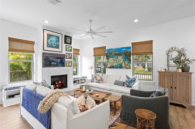 1109 18TH AVENUE N, St Petersburg, FL 33704