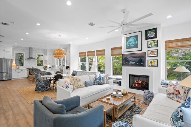 1109 18TH AVENUE N, St Petersburg, FL 33704