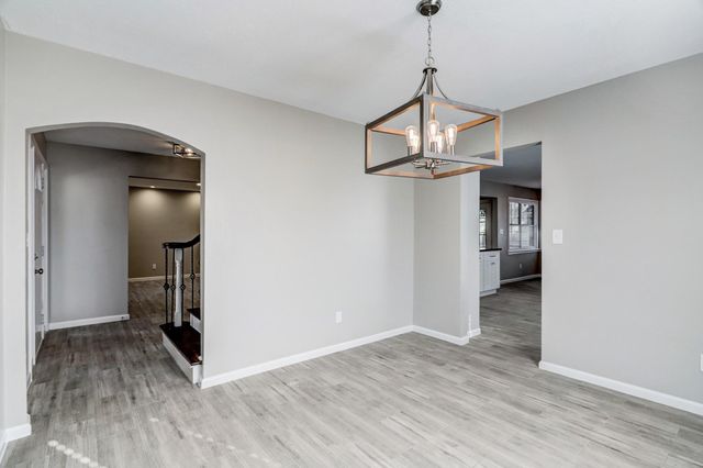 10719 Bayou Glen Road, Houston, TX 77042