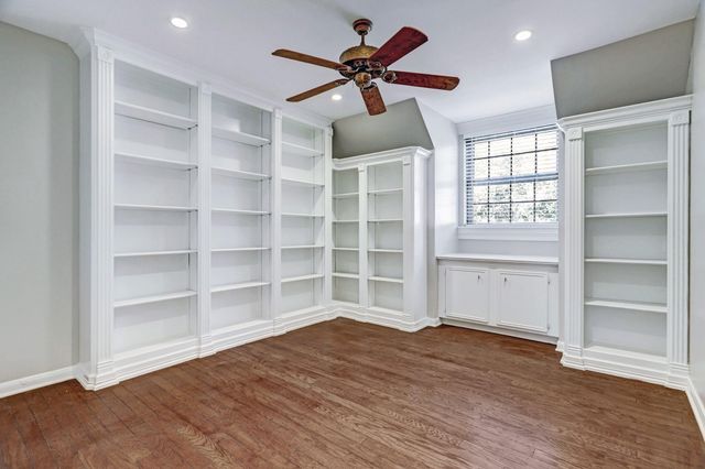 10719 Bayou Glen Road, Houston, TX 77042