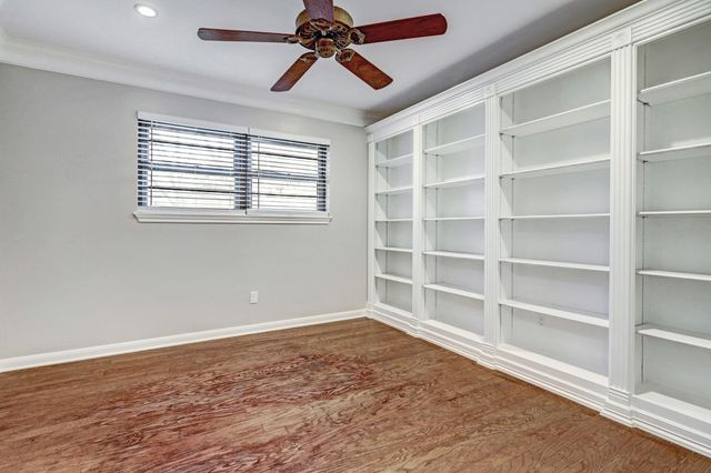 10719 Bayou Glen Road, Houston, TX 77042