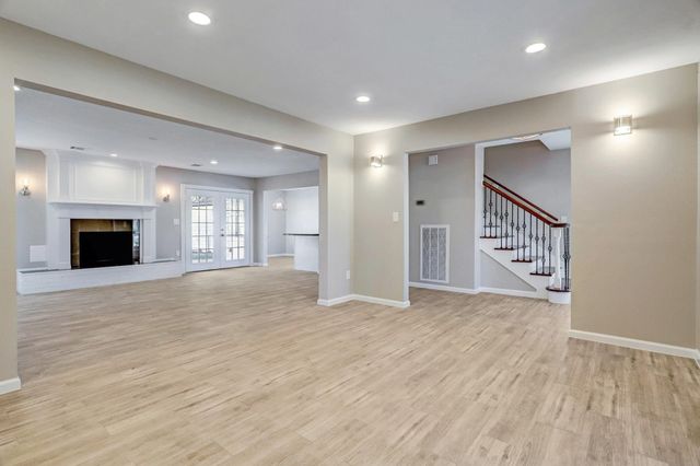 10719 Bayou Glen Road, Houston, TX 77042