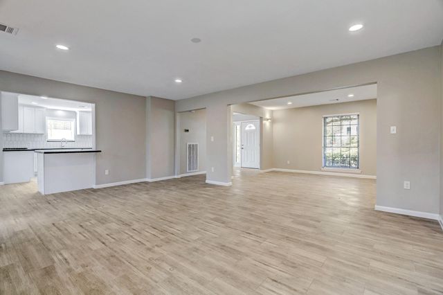 10719 Bayou Glen Road, Houston, TX 77042
