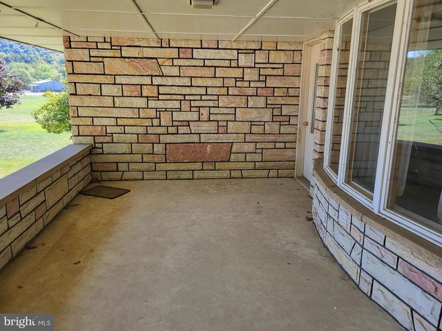 133 MORRAL DR, Everett, PA 15537