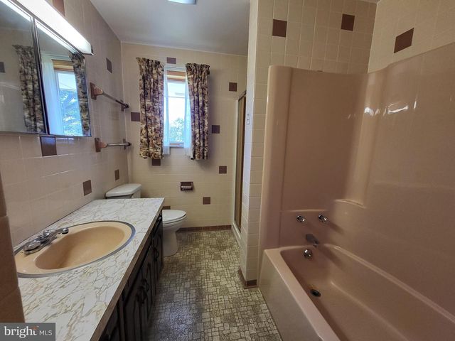 133 MORRAL DR, Everett, PA 15537