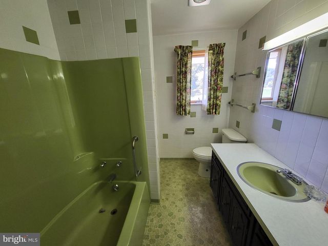 133 MORRAL DR, Everett, PA 15537