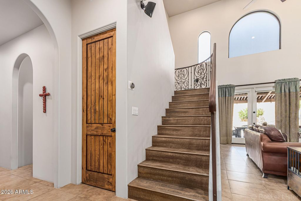 Image 14 of property listing at 15835 N EAGLES NEST Drive, Fountain Hills, AZ 85268