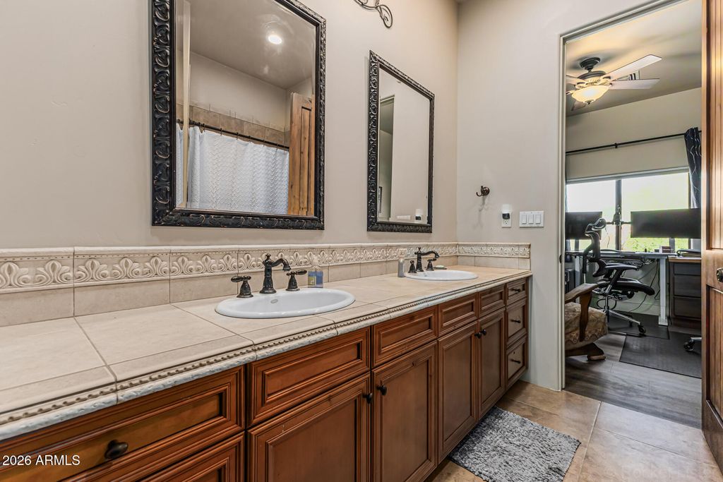 Image 24 of property listing at 15835 N EAGLES NEST Drive, Fountain Hills, AZ 85268
