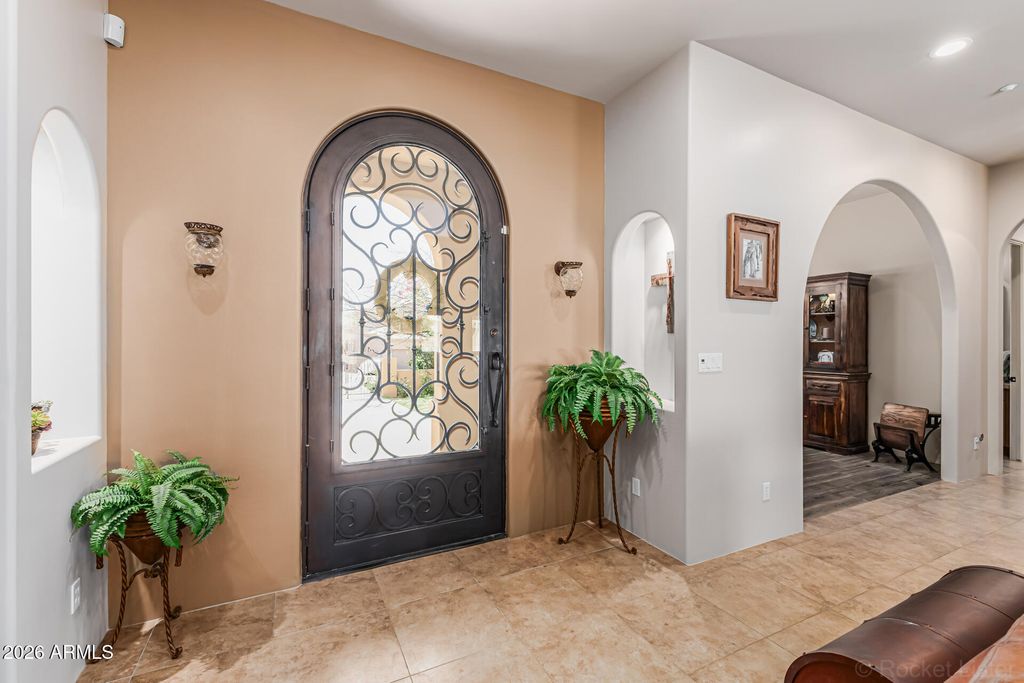 Image 3 of property listing at 15835 N EAGLES NEST Drive, Fountain Hills, AZ 85268