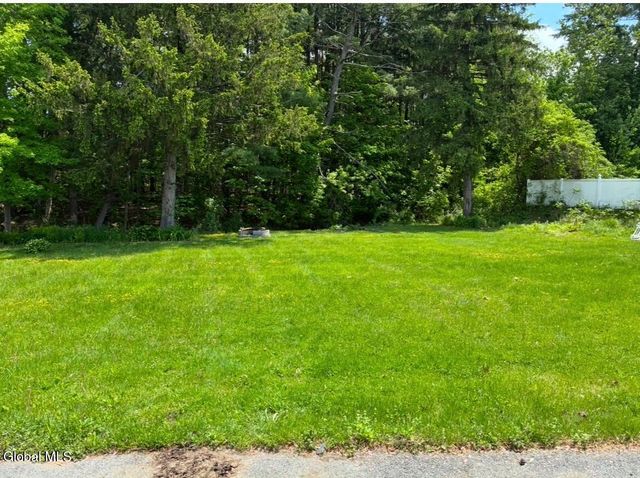 1996 Helderberg Avenue, Rotterdam, NY 12306