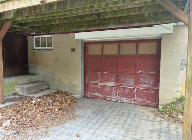 1996 Helderberg Avenue, Rotterdam, NY 12306