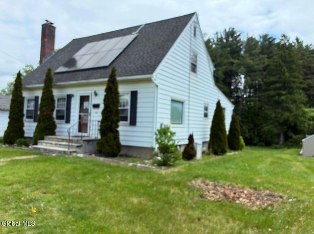 1996 Helderberg Avenue, Rotterdam, NY 12306