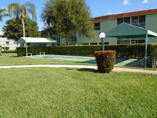 3300 Springdale Boulevard 316, Palm Springs, FL 33461