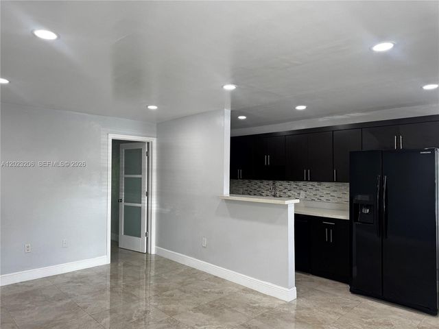 1860 Venice Park Dr 107, North Miami, FL 33181