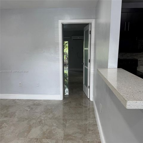 1860 Venice Park Dr 107, North Miami, FL 33181