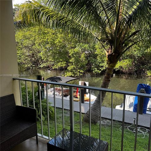 1860 Venice Park Dr 107, North Miami, FL 33181