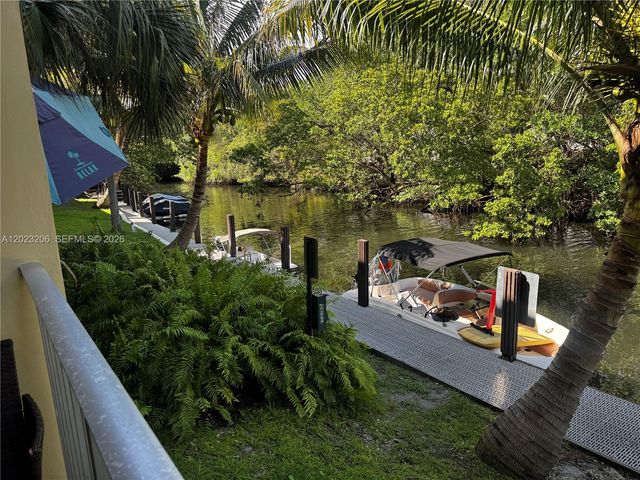 1860 Venice Park Dr 107, North Miami, FL 33181