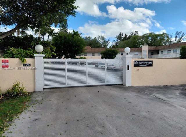 1860 Venice Park Dr 107, North Miami, FL 33181