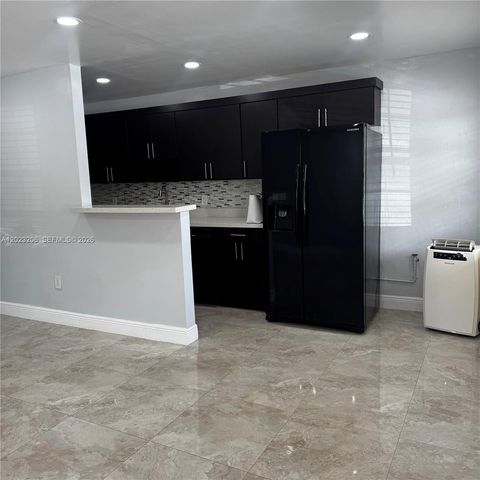 1860 Venice Park Dr 107, North Miami, FL 33181