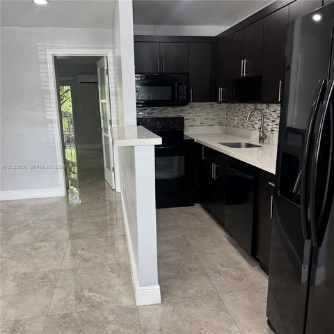1860 Venice Park Dr 107, North Miami, FL 33181