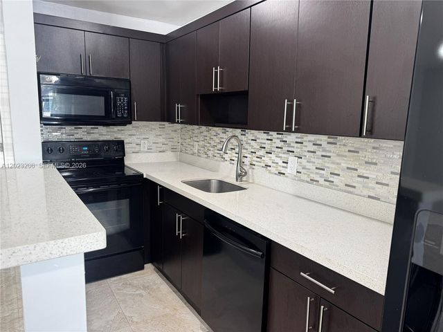 1860 Venice Park Dr 107, North Miami, FL 33181
