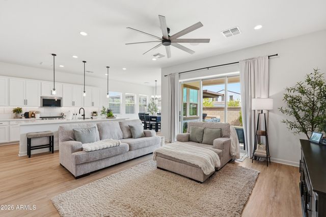 11050 E UNITY Avenue, Mesa, AZ 85212