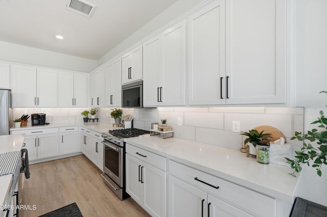 11050 E UNITY Avenue, Mesa, AZ 85212