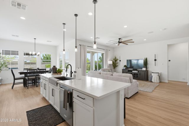 11050 E UNITY Avenue, Mesa, AZ 85212