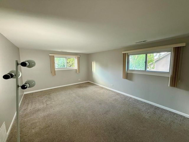 1140 S Van Buren Avenue, Des Plaines, IL 60018