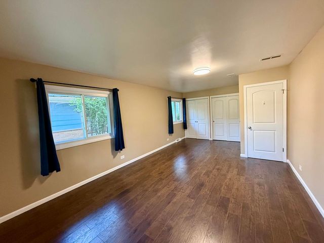 1140 S Van Buren Avenue, Des Plaines, IL 60018