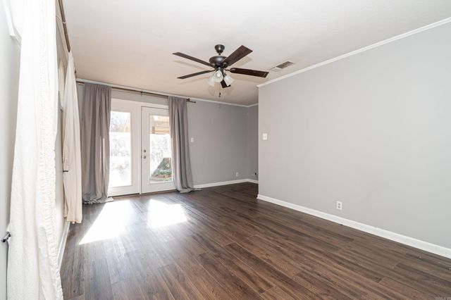 1212 N Main St, Monticello, AR 71655