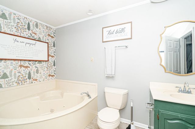 1212 N Main St, Monticello, AR 71655