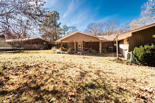 1212 N Main St, Monticello, AR 71655