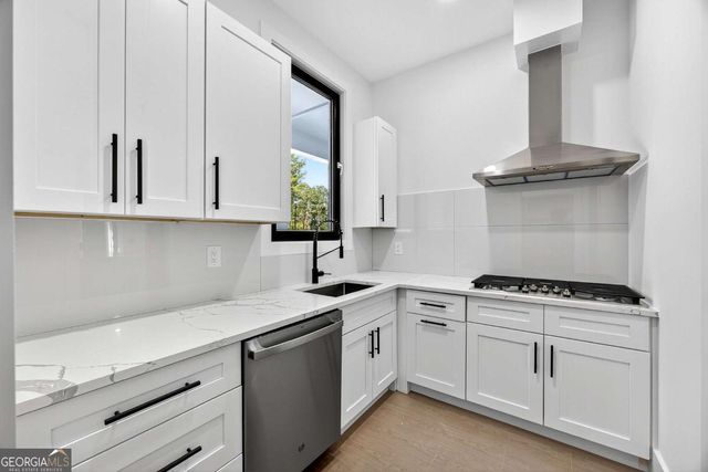 127 Deer Canyon Dr, Auburn, GA 30011