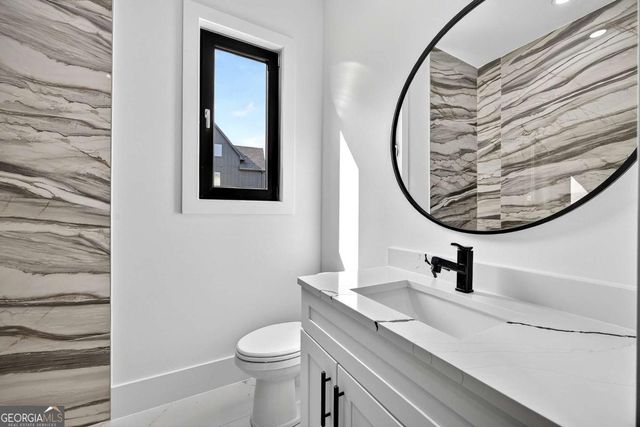 127 Deer Canyon Dr, Auburn, GA 30011