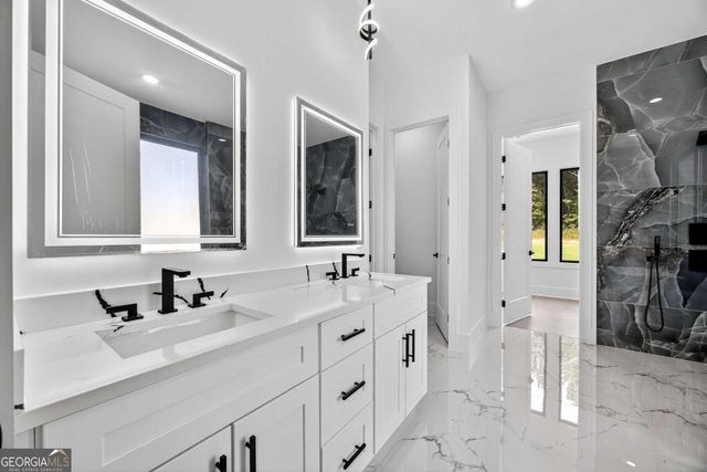 127 Deer Canyon Dr, Auburn, GA 30011