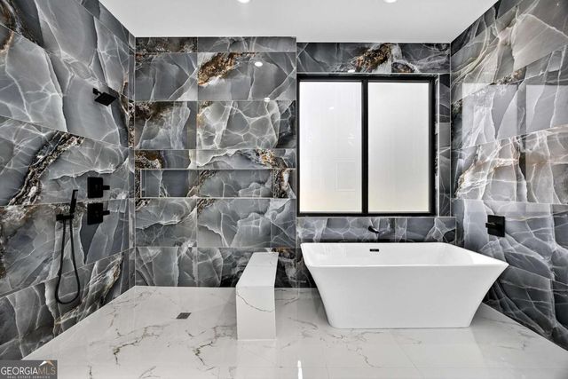 127 Deer Canyon Dr, Auburn, GA 30011