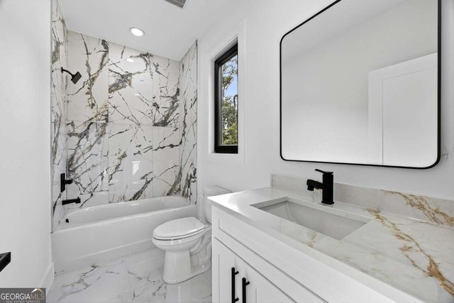 127 Deer Canyon Dr, Auburn, GA 30011