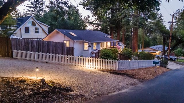 414 Prospect Avenue, Felton, CA 95018