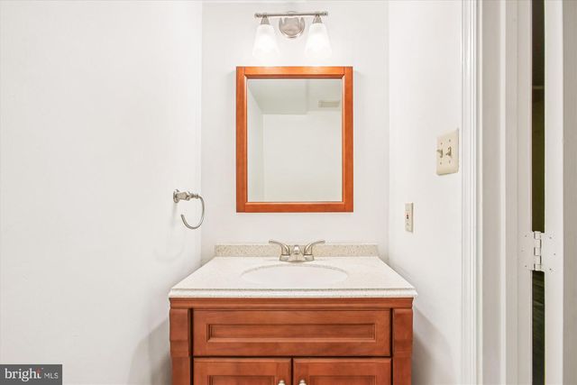 7728 HICKORY GLEN WAY, Springfield, VA 22153