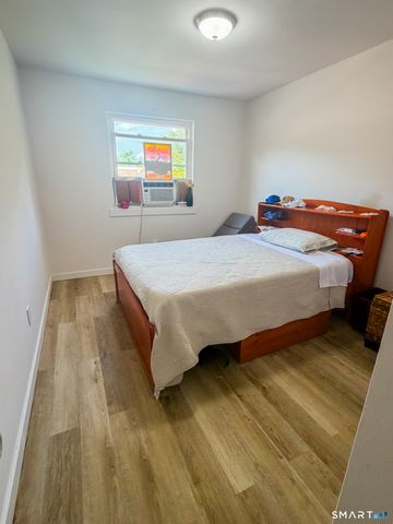 17 Avon Lane, Stamford, CT 06907